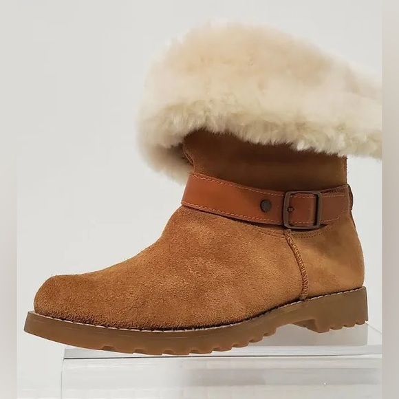 Authentic UGG Winter Boots EUC in box 2 ways to wear - Picture 5 of 8